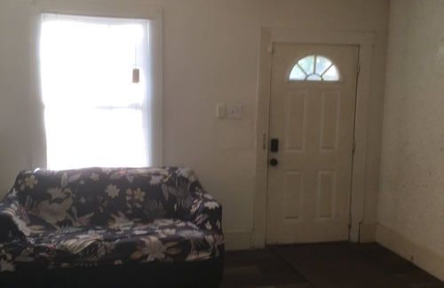 Mobile House | Spacious Welcoming 3-bedroom house with Wi-Fi, AC