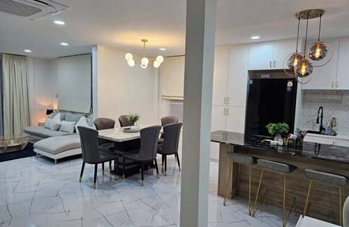 Hang Dong House | SpaciousCharming 3-bedroom house with AC and WiFi in Chaingmai city.