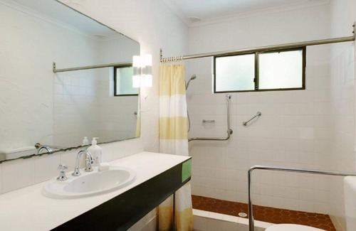 Killcare Heights House | Spanish Fiesta - Dog Friendly & Free Wifi