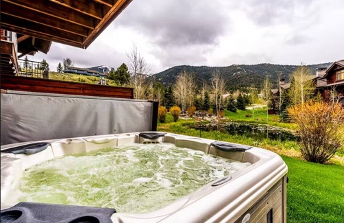 Big Sky Meadow Village Condo | Spanish Peaks Condo-Family Friendly w/Hot Tub and Great Views!