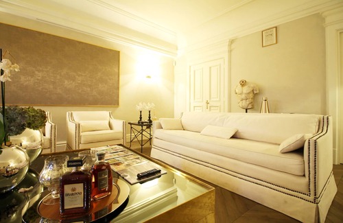 Rione IV Campo Marzio Apartment | Spanish Steps Luxurious Apartment