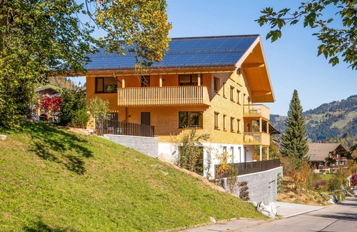 Zweisimmen Apartment | Sparenmoos (OG + DG Nord-Ost) by Interhome