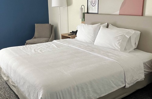 Clarks Summit Hotel | Spark by Hilton Clarks Summit