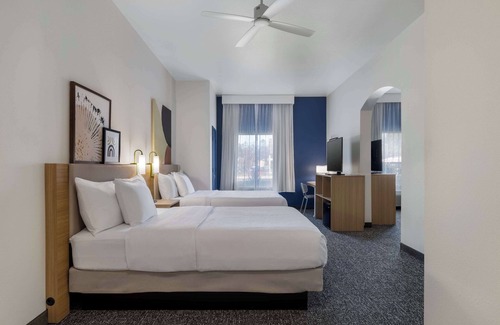 Nacogdoches Hotel | Spark by Hilton Nacogdoches