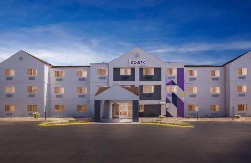 Springfield Hotel | Spark by Hilton Springfield Southwest