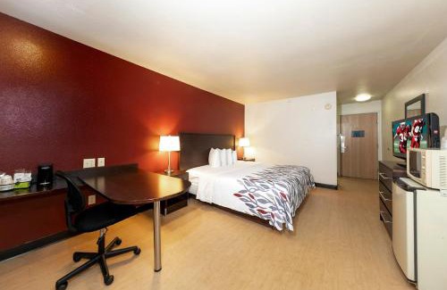 St. Robert Hotel | Spark by Hilton St Robert Fort Leonard Wood