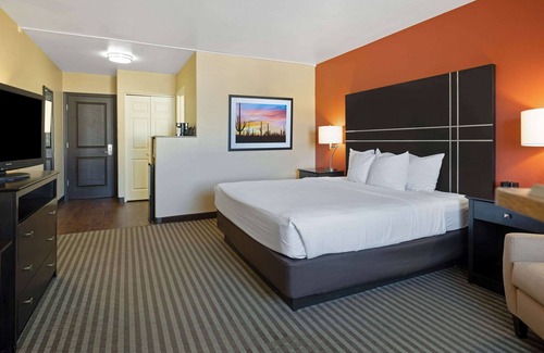El Montevideo Hotel | Spark by Hilton Tucson Reid Park