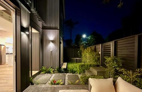 Point Chevalier House | Sparkling New 4Beds Family Home