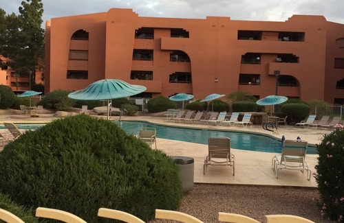 Paradise Valley Village Condo | Special Dec 1, 2025-Jan 10, 2026 4th Floor, Pool 5,Golf Course & Mountain View’s