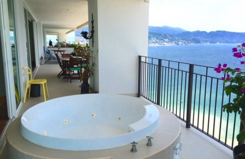 South Hotel Zone Condo | Special discount Sept-Oct, Grand Venetian beachfront Corner Unit