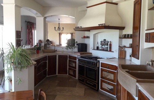 Le Thor House | SPECIAL OFFER from 20/07 to 03/08. Beautiful Bastide 400 m2 near Isle Sur La Sorgue.
