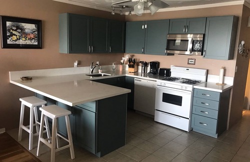 Ualapue Condo | Spectacular, 180 Degree, Oceanfront View! Wavecrest Resort. Private Internet!