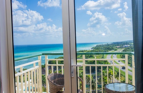 Montego Bay Condo | Spectacular 3BR 3.5BA -optional all-inclusive resort high floor beachfront tower