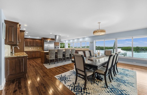 Tavernier Villa | Spectacular 4 bedroom 4 1/2 bath villa on Tavernier Creek in Florida Keys.