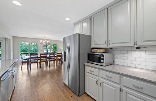 Lake Oconee House | Spectacular 4 BR lakefront home, Private Deep Water Dock on Peninsula