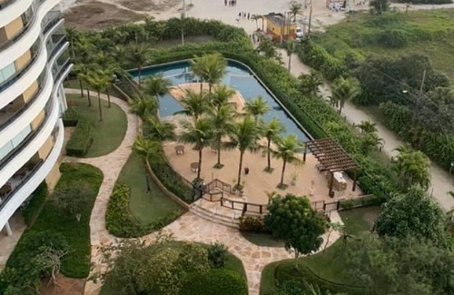 Sao Lourenco Apartment | Spectacular apartment right on the sand
