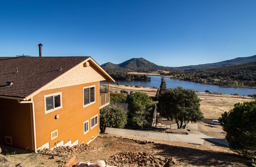Julian Cabin | Spectacular & Breathtaking views at this serene mountain lake view cabin