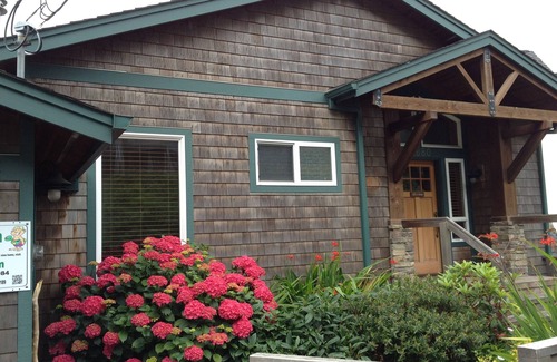Tolovana Park House | Spectacular Cannon Beach View Home - Life's a Beach