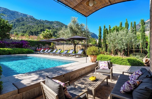 Soller House | Spectacular House with Large Pool and Extensive Views Close to Square