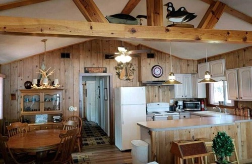 Higgins Lake Cabin | Spectacular Lakefront Cabin w/boat mooring on Higgins Lake Sleeps up to 8 people