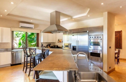 Playa Flamingo House | Spectacular Mediterranean-Style Mansion with Beachfront Views in Playa Flamingo