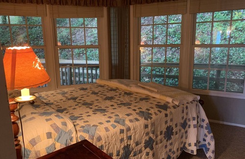 Sky Valley House | Spectacular mountain views *** HANGOVER MOUNTAIN***