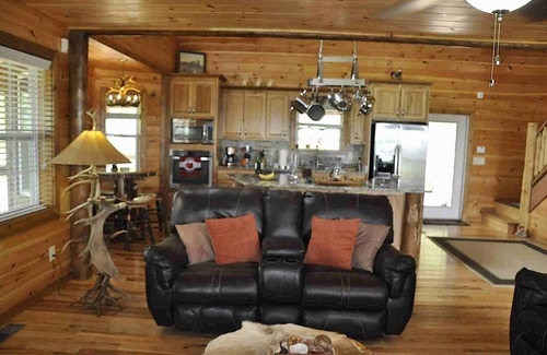 Murphy Cabin | SPECTACULAR MOUNTAIN VIEWS W GREAT SUNSETS,SECLUDED,DOG FRIENDLY,HT