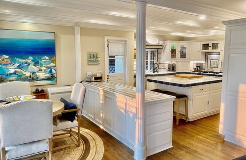 Naples House | Spectacular One of a-Kind 6 Bedroom-3 Story Naples Waterfront Home
