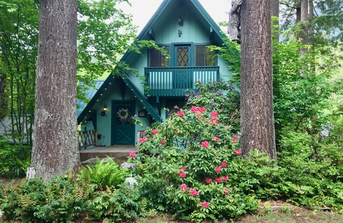 Skykomish Ski Chalet | Spectacular Riverfront Chalet w Expansive Views, Hot Tub, Perfect Ski Retreat!