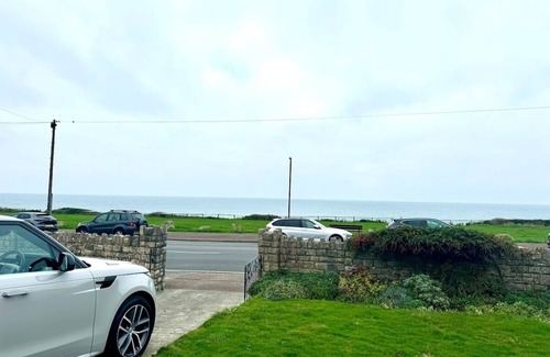 Southbourne House | Spectacular Seaview - Beach House - 2br - Sleeps 6