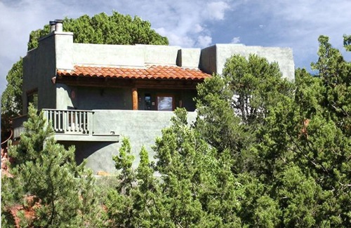 West Sedona House | Spectacular Sedona Red Rock And Sunset Views-Honeymoon Escape-Luxurious Hot Tub!