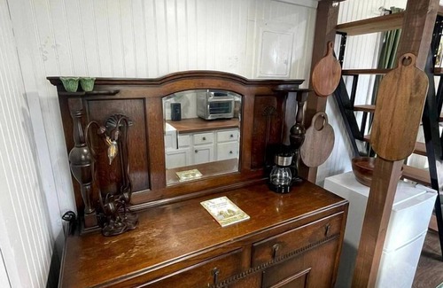 Alvin House | Spectacular Tiny House with Nice Sights in Alvin, Texas