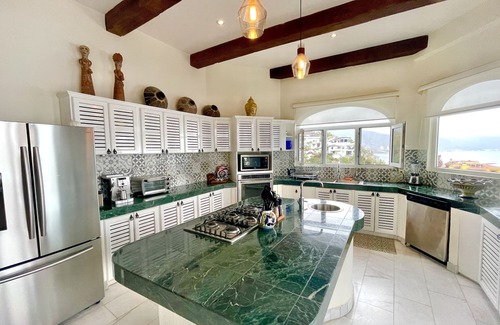 Conchas Chinas House | Spectacular View Villa 5 min from Zona Romantica