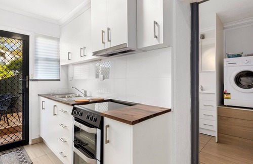Mount Nelson House | Spectacular Views - 5 Bedroom - Free Parking - Mount Nelson