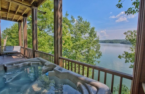 Wedowee House | Spectacular Views! Year-Round Deep Water, Hot Tub, Canoes, Pool Table!