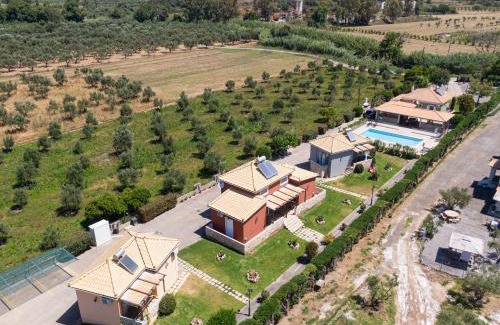 Gythio House | Spedion Villa - Near to sea villas with heated swimming pool