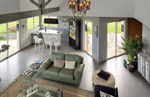 Sainte-Croix-Du-Mont House | Spend a peaceful holiday in this holiday home in relaxed surroundings.