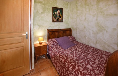 Rustrel House | Spend a relaxing vacation in the vacation home with pool access and fantastic views.