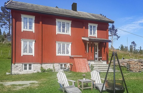 Melhus House | Spend a wonderful time in this spacious house near the lake, Storvatnet