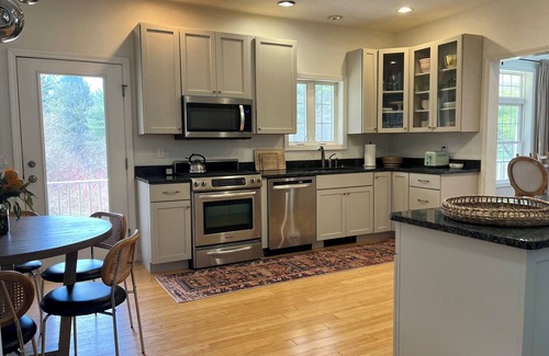 West Stockbridge House | Spend Thanksgiving with your family in the Berkshires!