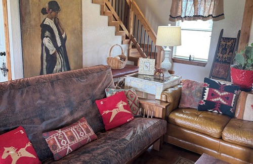 Fredericksburg Cottage | Spin On Out Into Wide Open Spaces!
