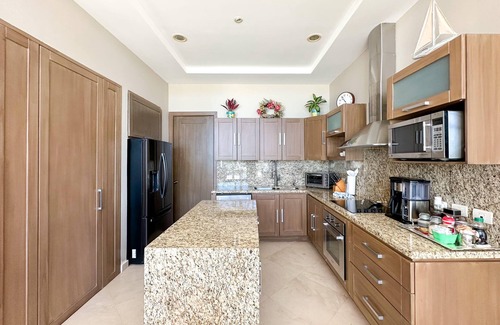 Puerto Penasco Condo | Splash into Style Ground Floor Poolside Condo #103