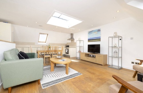 West End Apartment | Splendid Flat near Edinburgh Castle