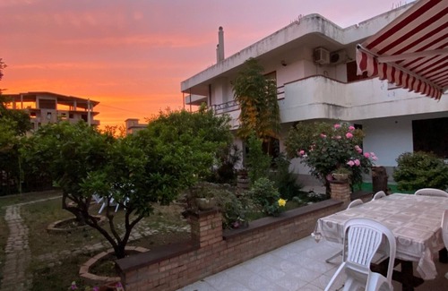 Reggio Calabria Apartment | Splendida casa vacanza a Reggio Calabria: comfort, stile, parcheggio, colazione!