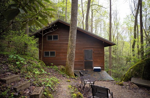 Stanton Cabin | Split Rock ~ Our newest off-grid cabin w/stained glass art!