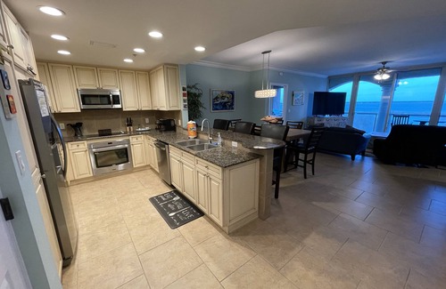 Pensacola Beach Condo | "Spoiled Rotten” 200+ 5 Star Reviews - 75" TV w/PS4 - Beach Chairs - Unit 4-1003