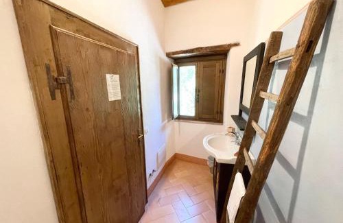 Spoleto Villa | Spoleto Tranquilita sleeps 16 with Wifi Pool Yoga Studio Gardens and Views
