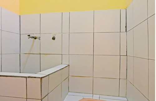 Semarang Hotel | SPOT ON 92610 Barokah Kostel Syariah