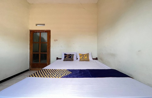 Malang Hotel | SPOT ON 93423 Kost Berkah Near Kebun Teh Wonosari