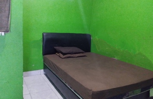 Kecamatan Kediri Hotel | SPOT ON 93436 Penginapan Mekar Sari Near PT. Lombok Menara Energygas